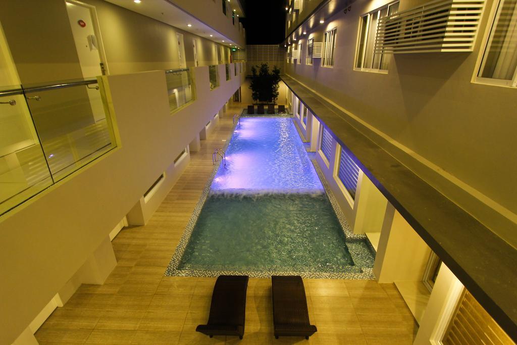 Boracay Uptown Hotel Balabag  Buitenkant foto