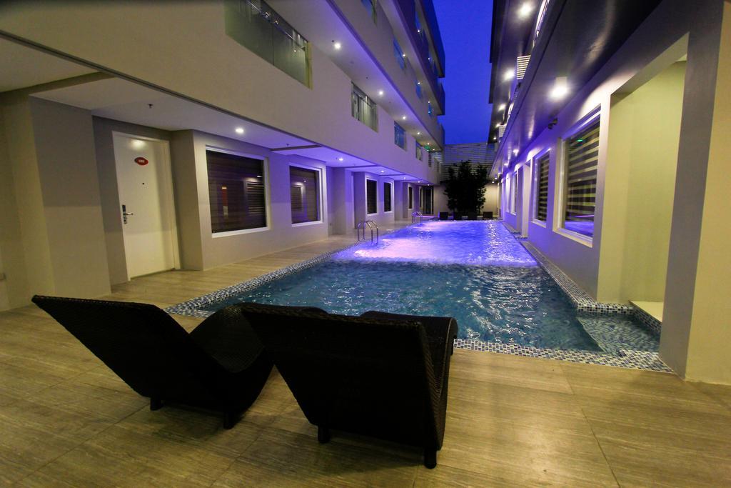 Boracay Uptown Hotel Balabag  Buitenkant foto