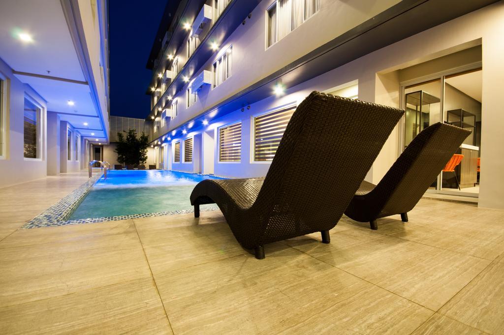 Boracay Uptown Hotel Balabag  Buitenkant foto